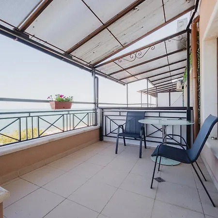 Апартаменты Seafront With Panoramic Terrace *